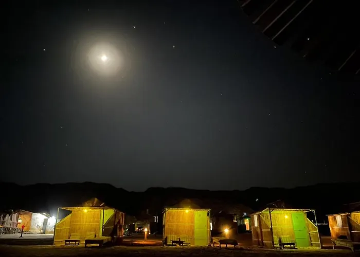 Szálloda Half Moon Camp